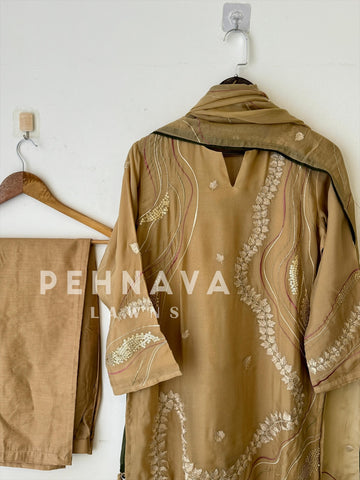 Classic Premium Chanderi Suit - Pehnava Lawns