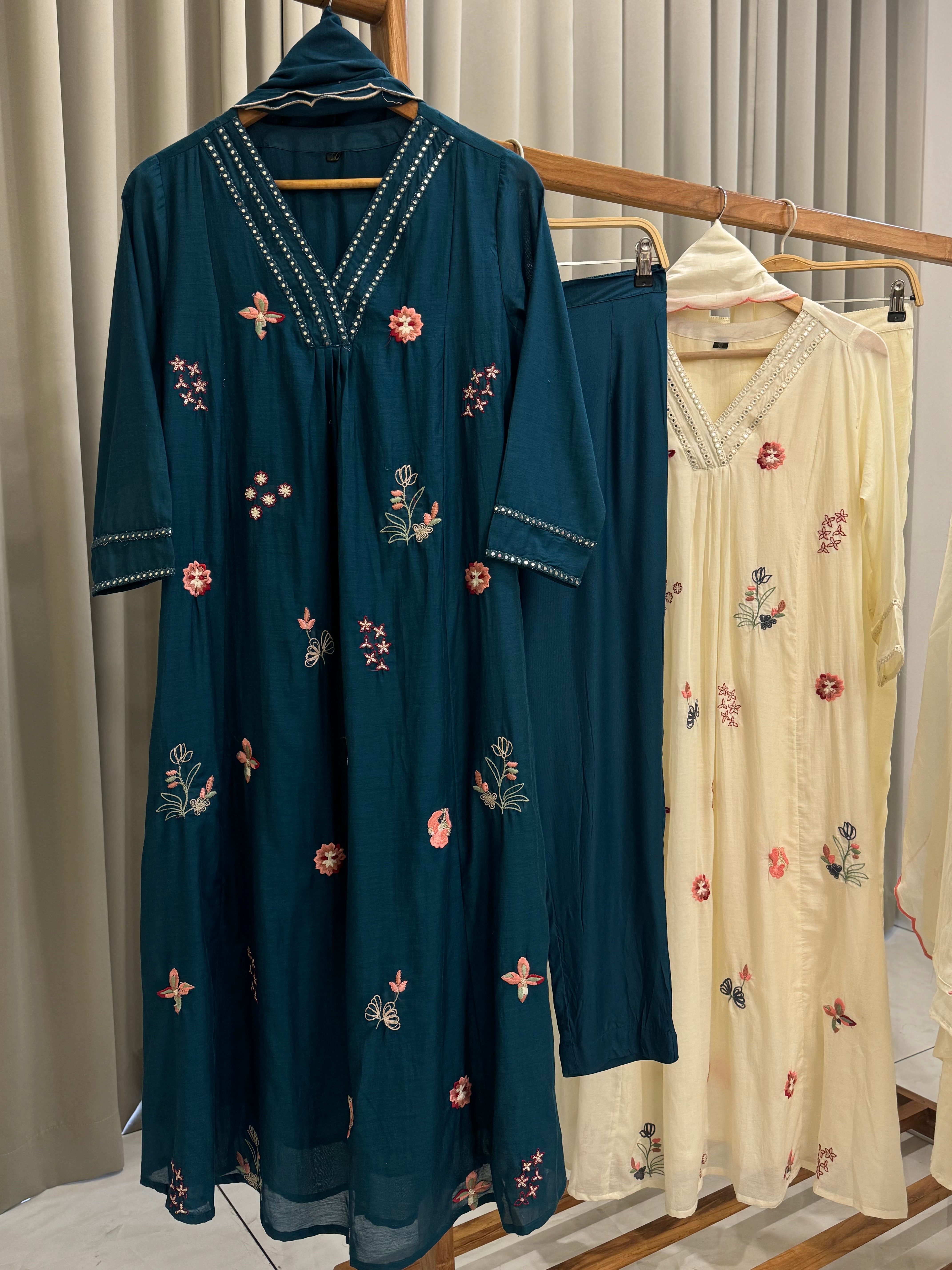 Mul Cotton A-line suit with embroidery
