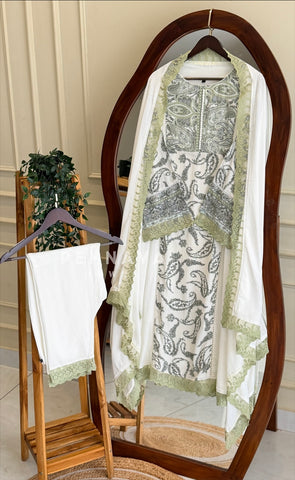 Lace Detailed Paisley Printed Three Piece Set BB122