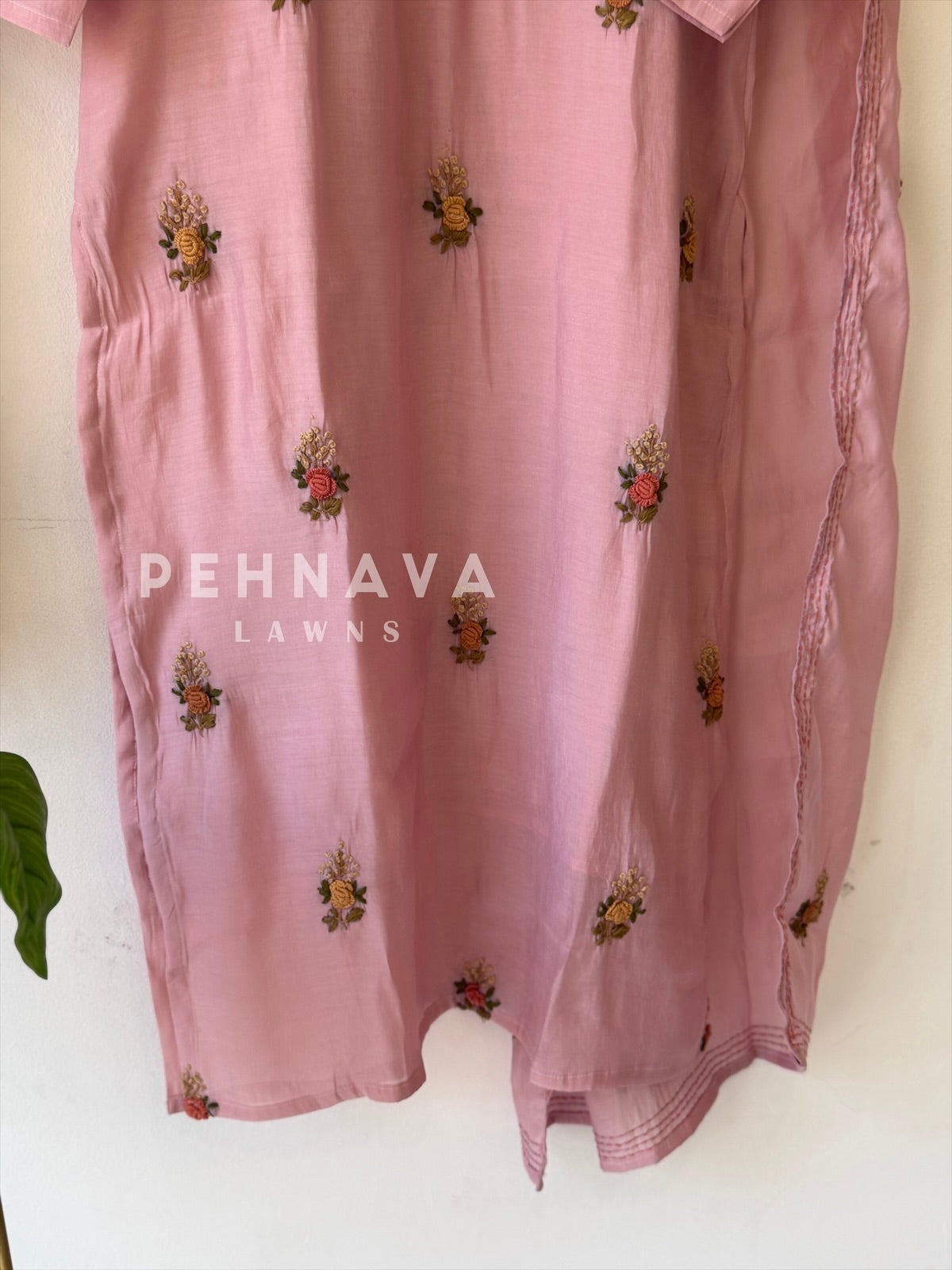 Thread Embroidered Chanderi Suit