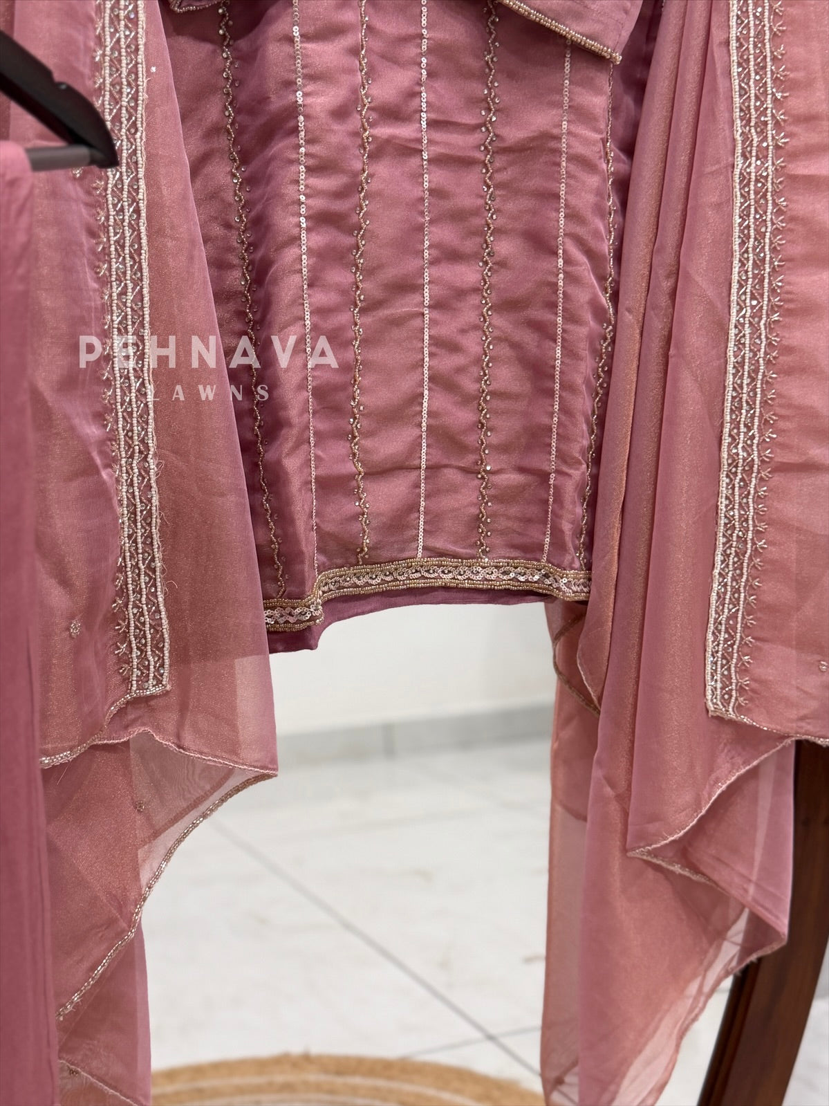 Tissue Handworked Stitched Suit-322
