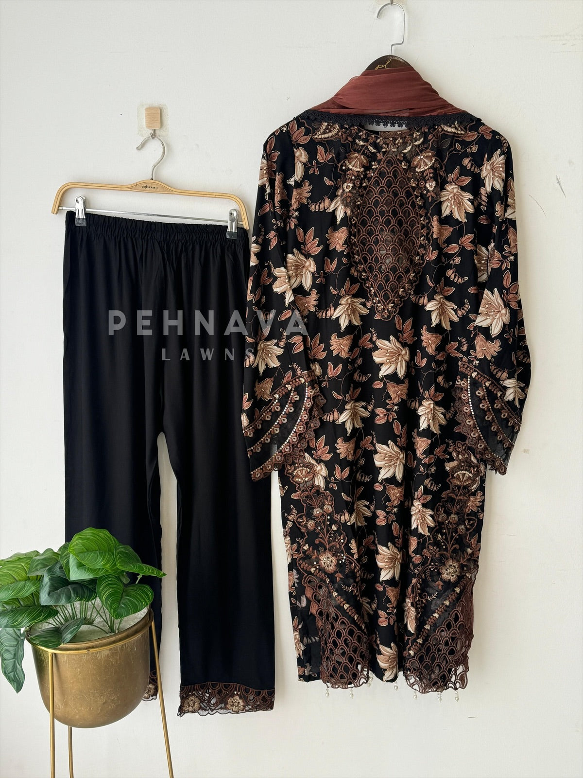 New Floral Embroidery Kurtha Set-247