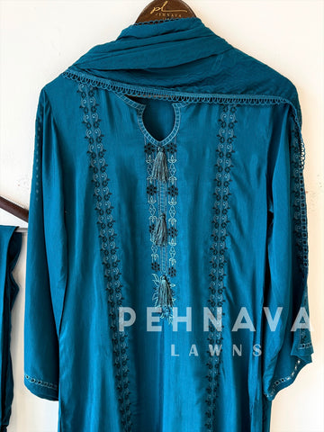 Muslin Embroidered Ensemble D041