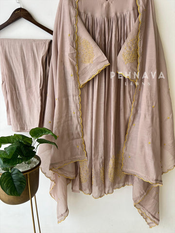 Paisley Embroidered Three Piece Suit - Pehnava Lawns