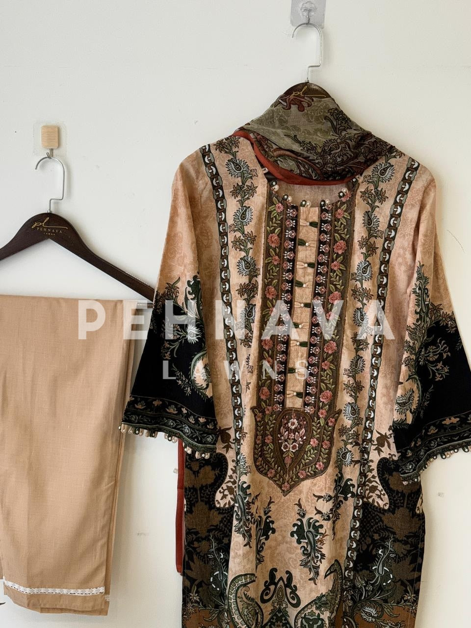 Signature Pakistani Cotton Suit - Pehnava Lawns