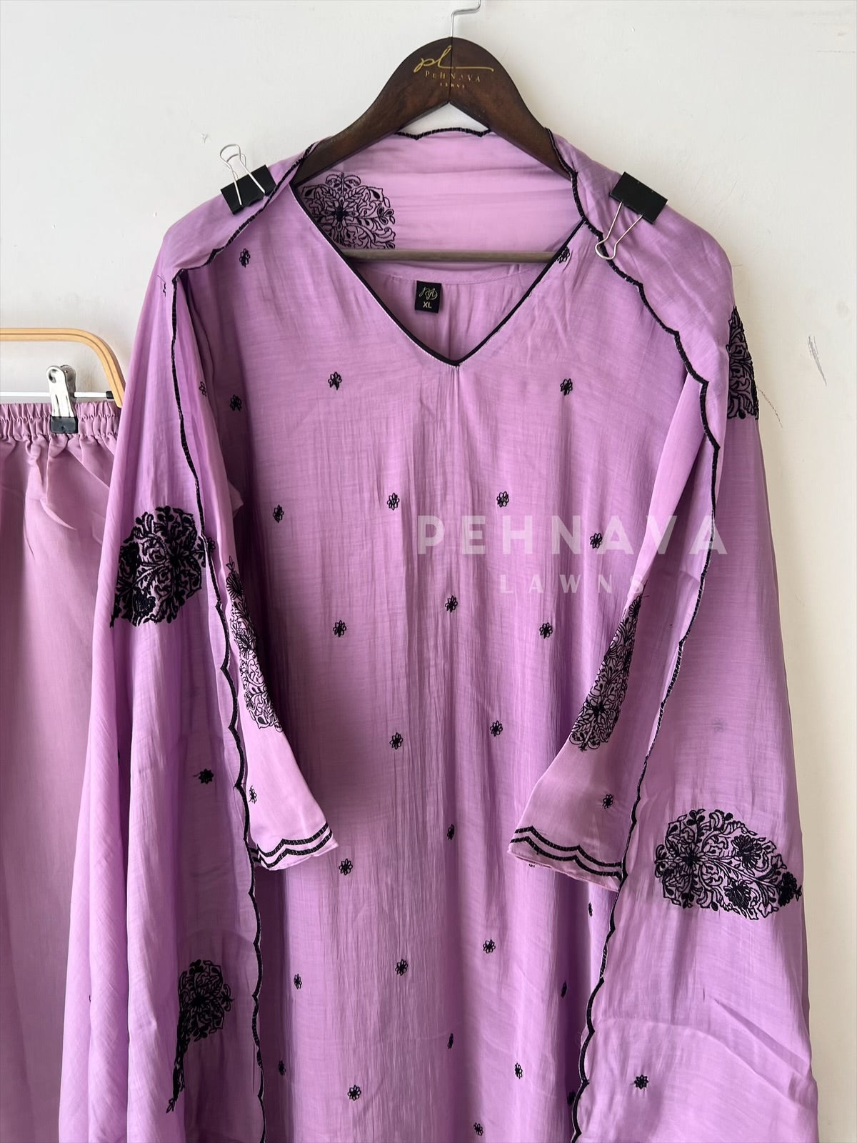 Embroidered Chanderi Suit-3453 - Pehnava Lawns
