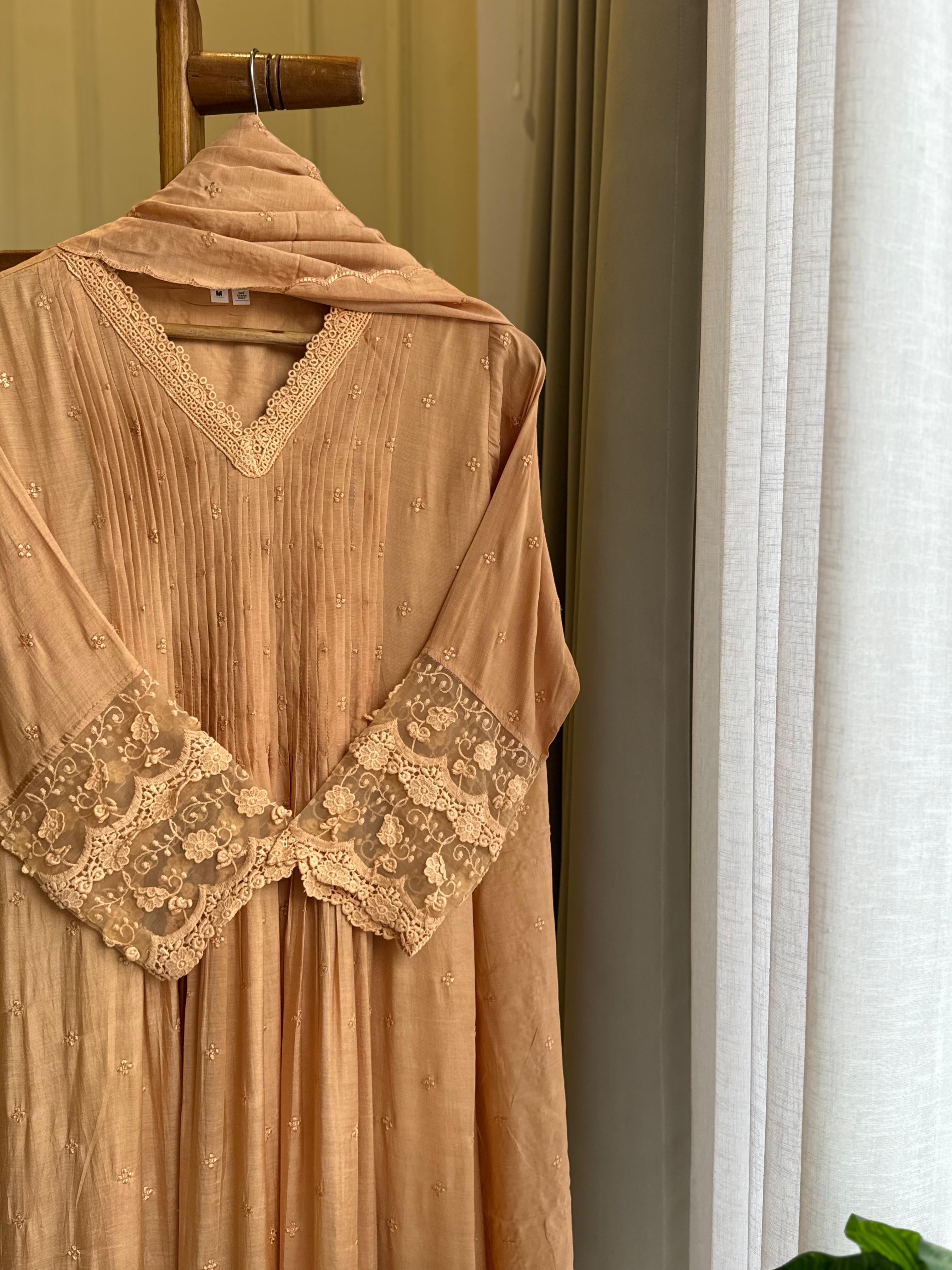 Muslin silk pleated A-line suit