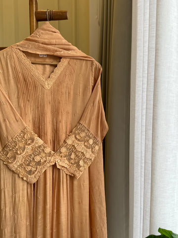 Muslin silk pleated A-line suit