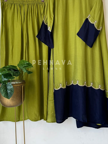 Premium Scallop Border Silk Suit