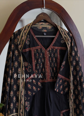 Printed Yoke Panel Suit Set 204