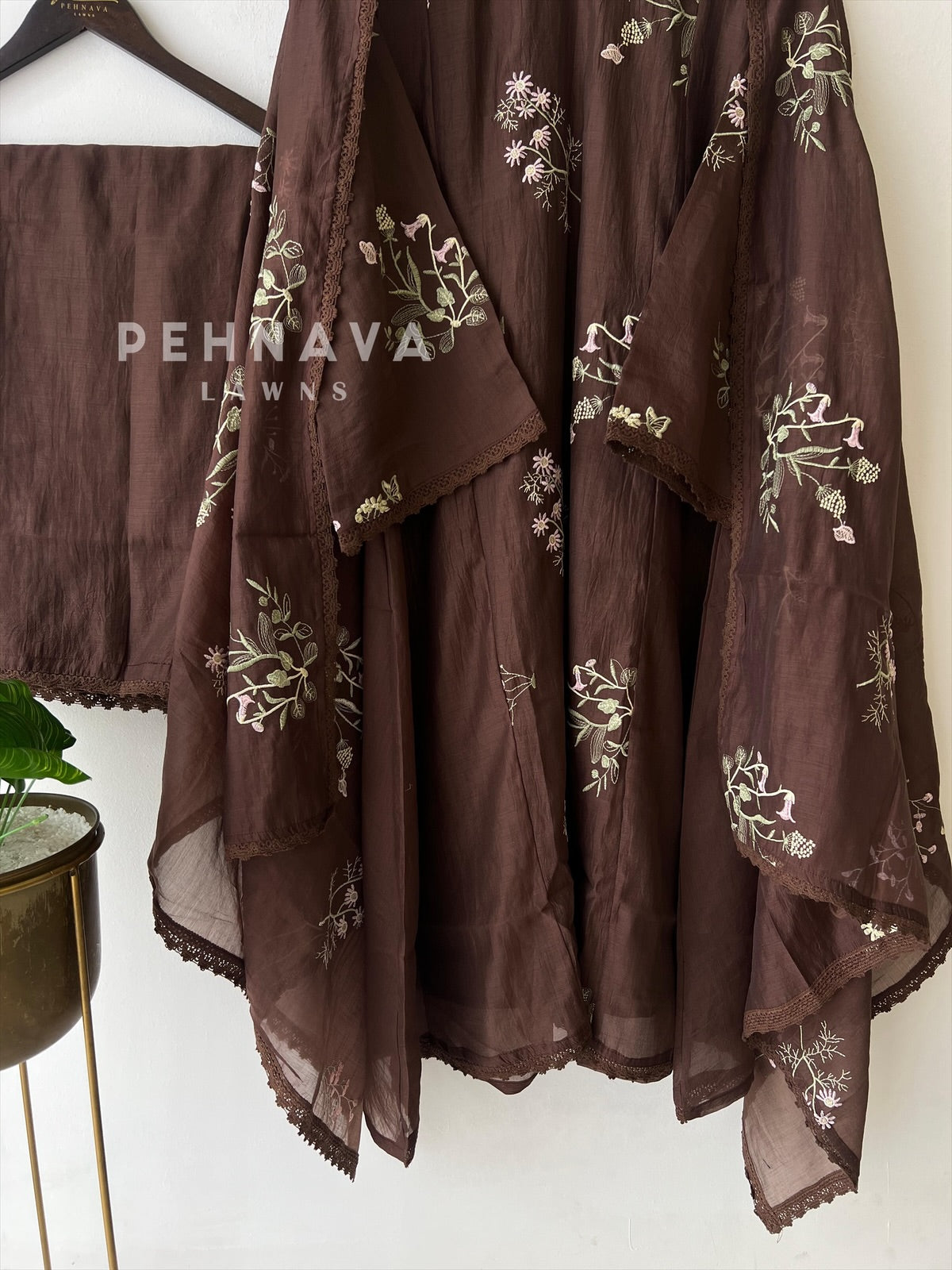 Embroidered Floral Kurta with Lace‑Trim Suit-4138 - Pehnava Lawns