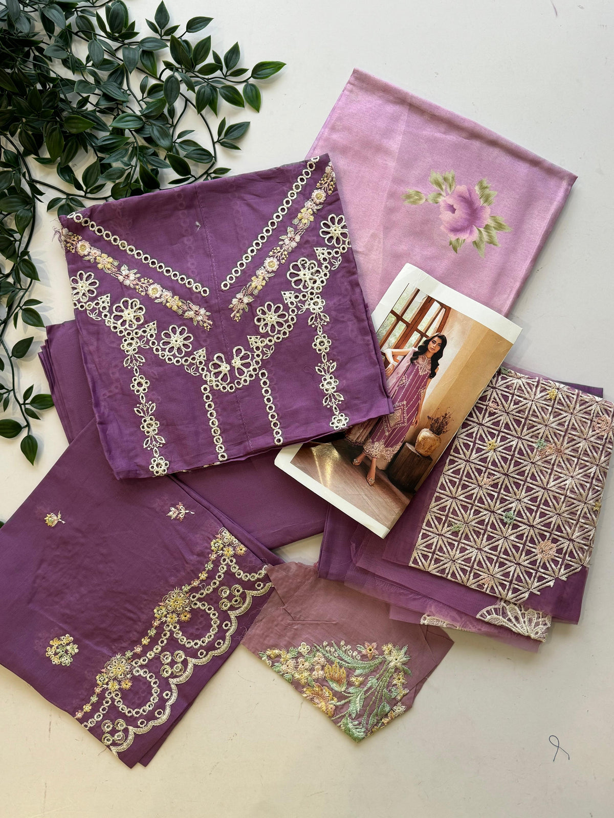 PREMIUM THREE PIECE LAWN SET