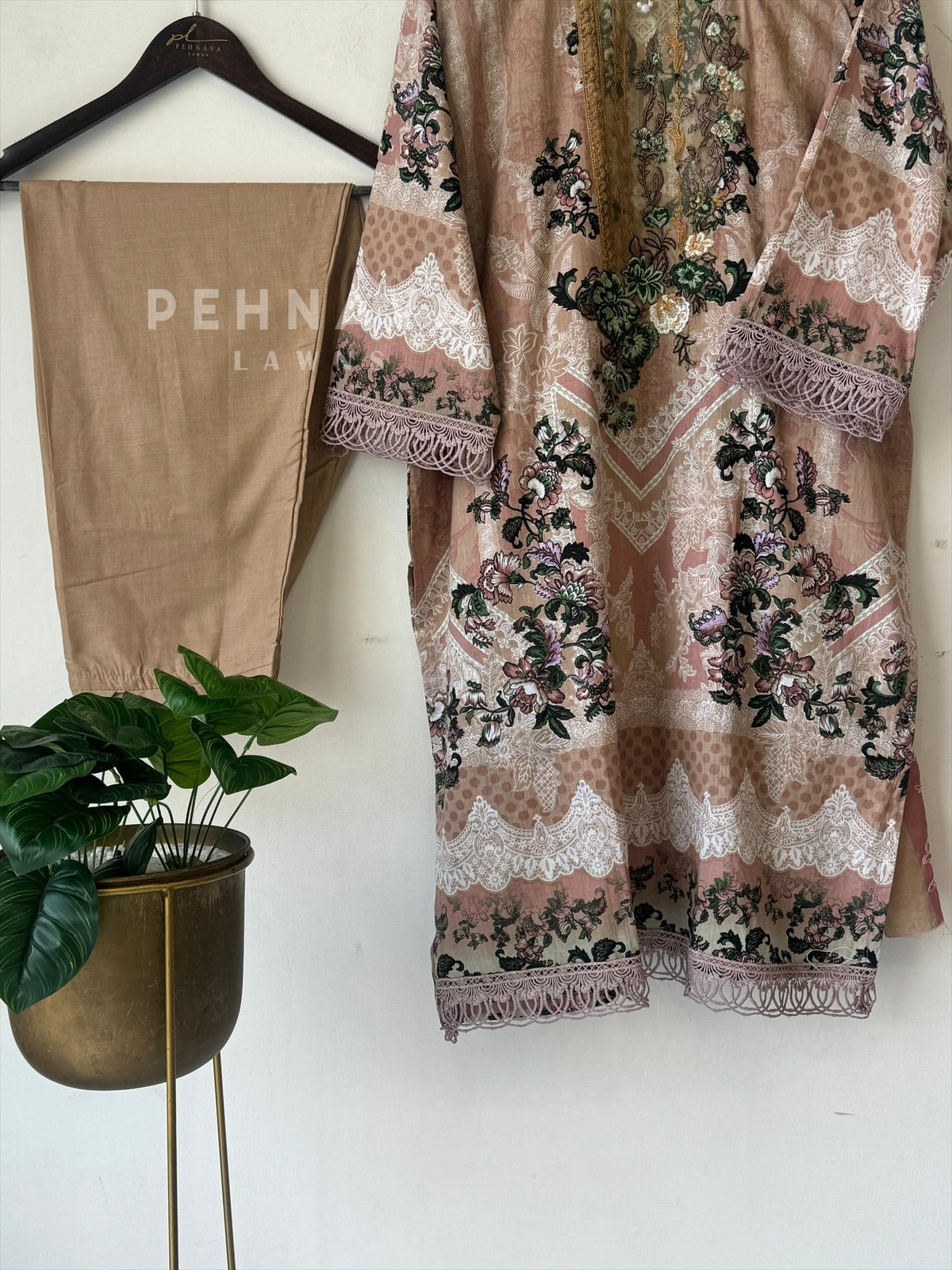 Signature Lawn Suit-1505 - Pehnava Lawns