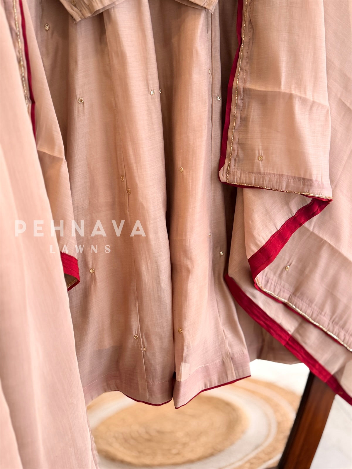Handworked Neck Suit Set H-311