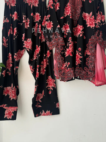 New Floral Embroidery Kurtha Suit Set-268 - Pehnava Lawns