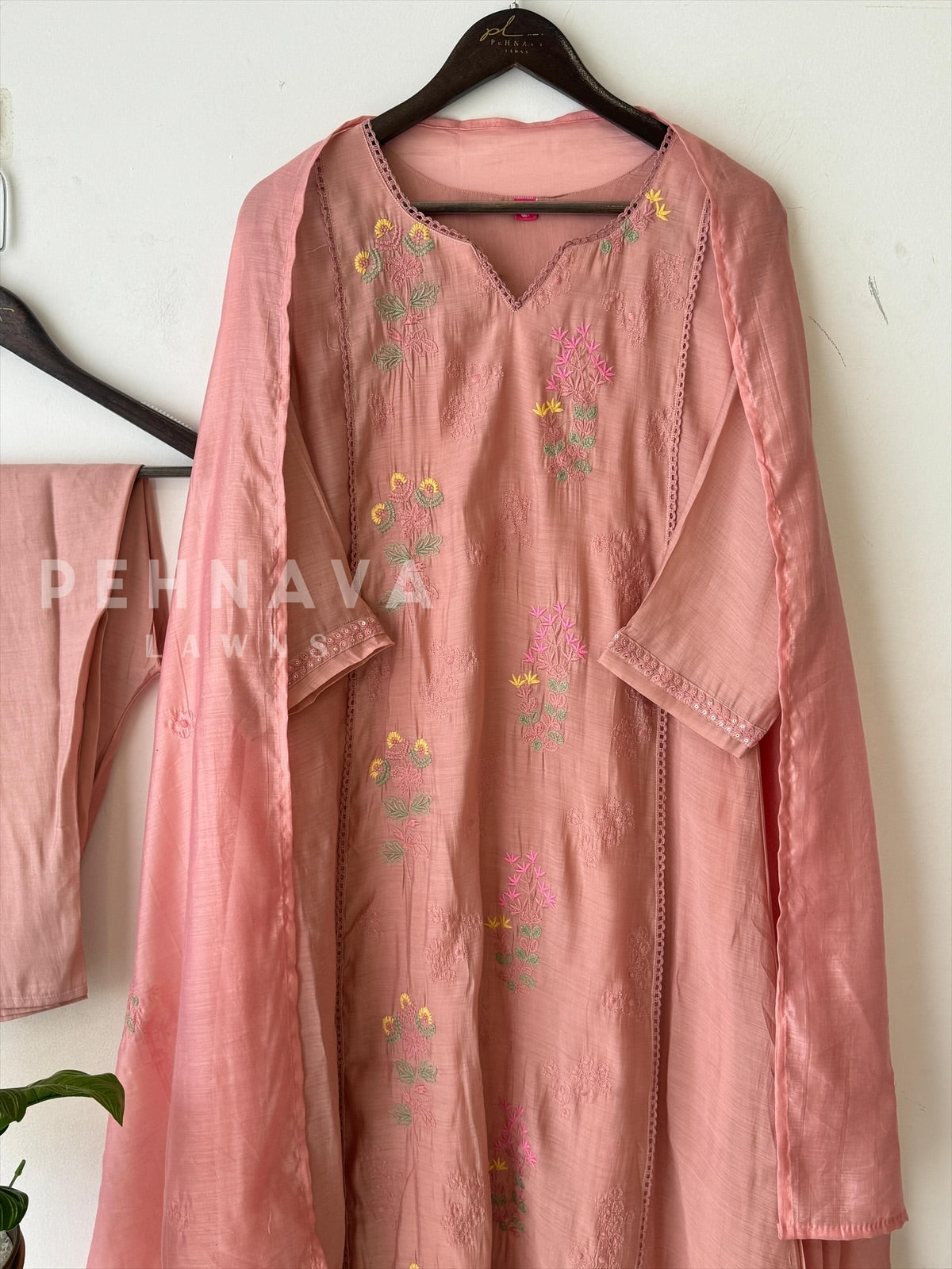 Floral Chanderi Ethnic Suit-3526 - Pehnava Lawns