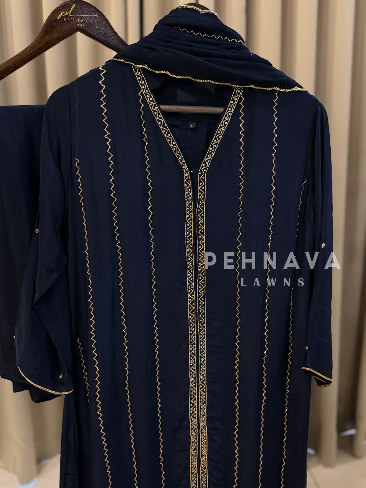 Premium Crepe Zigzag Ensemble - Pehnava Lawns