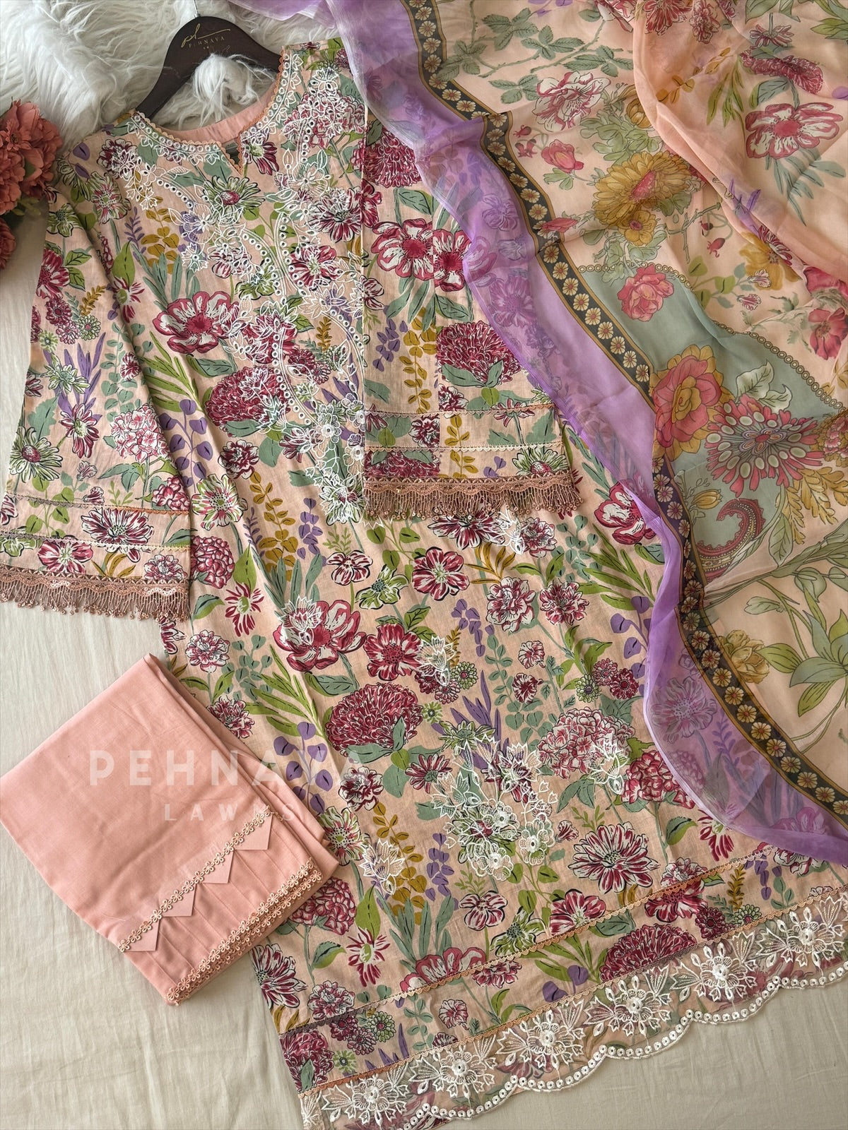 Pink Floral Lawn Collection-AZ-1407 - Pehnava Lawns