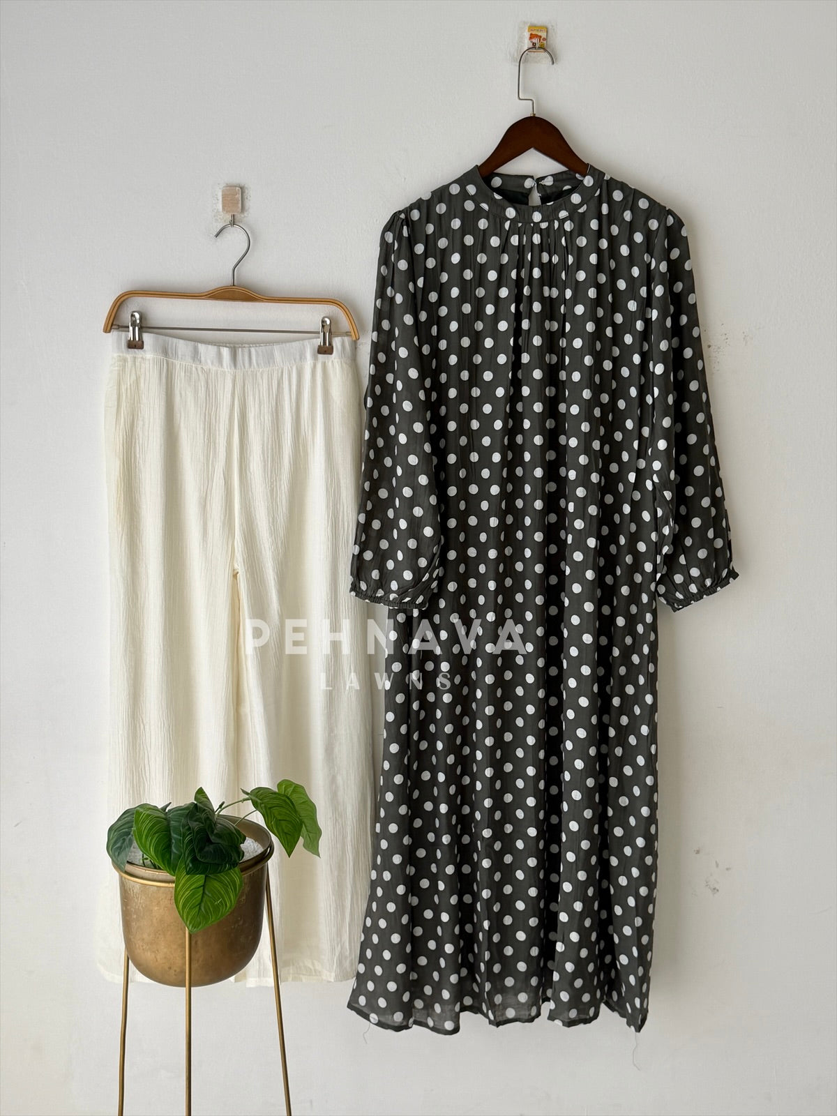 Polka Dot Printed Imported Suit 6176