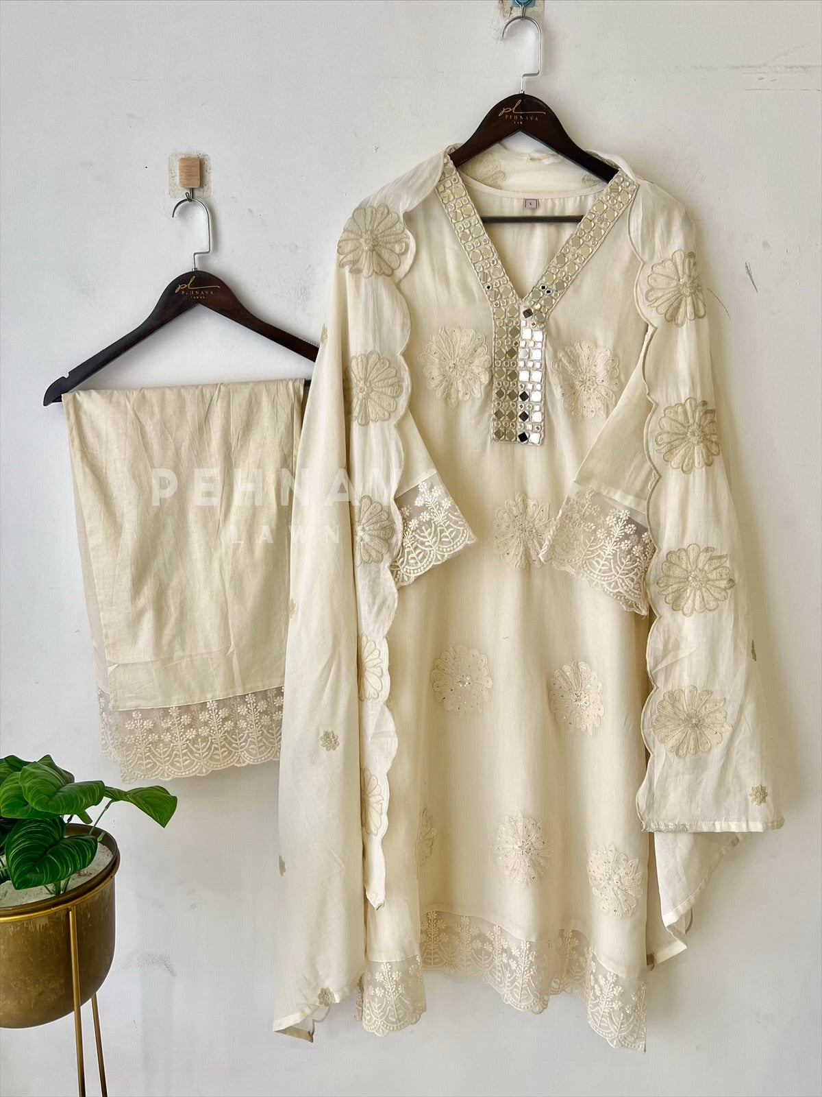 Classic Mirror Work Set - Pehnava Lawns
