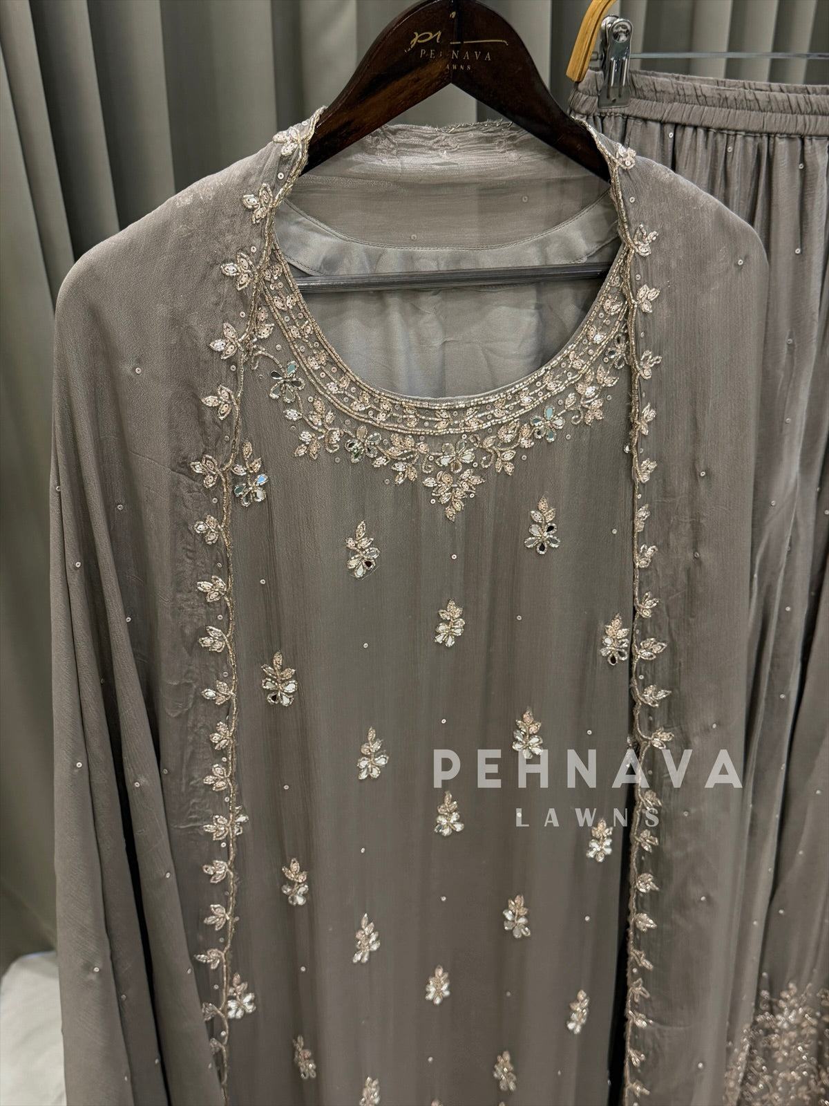 Premium Chinnon Handworked Ensemble-U4308