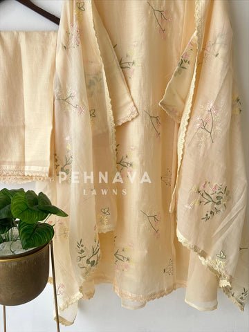 Embroidered Floral Kurta with Lace‑Trim Suit-4138