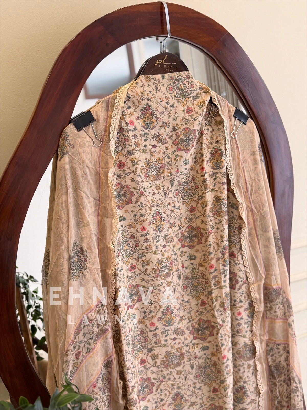 Floral Printed Unstitched Suit (Dispatch Time 4-5 Days)