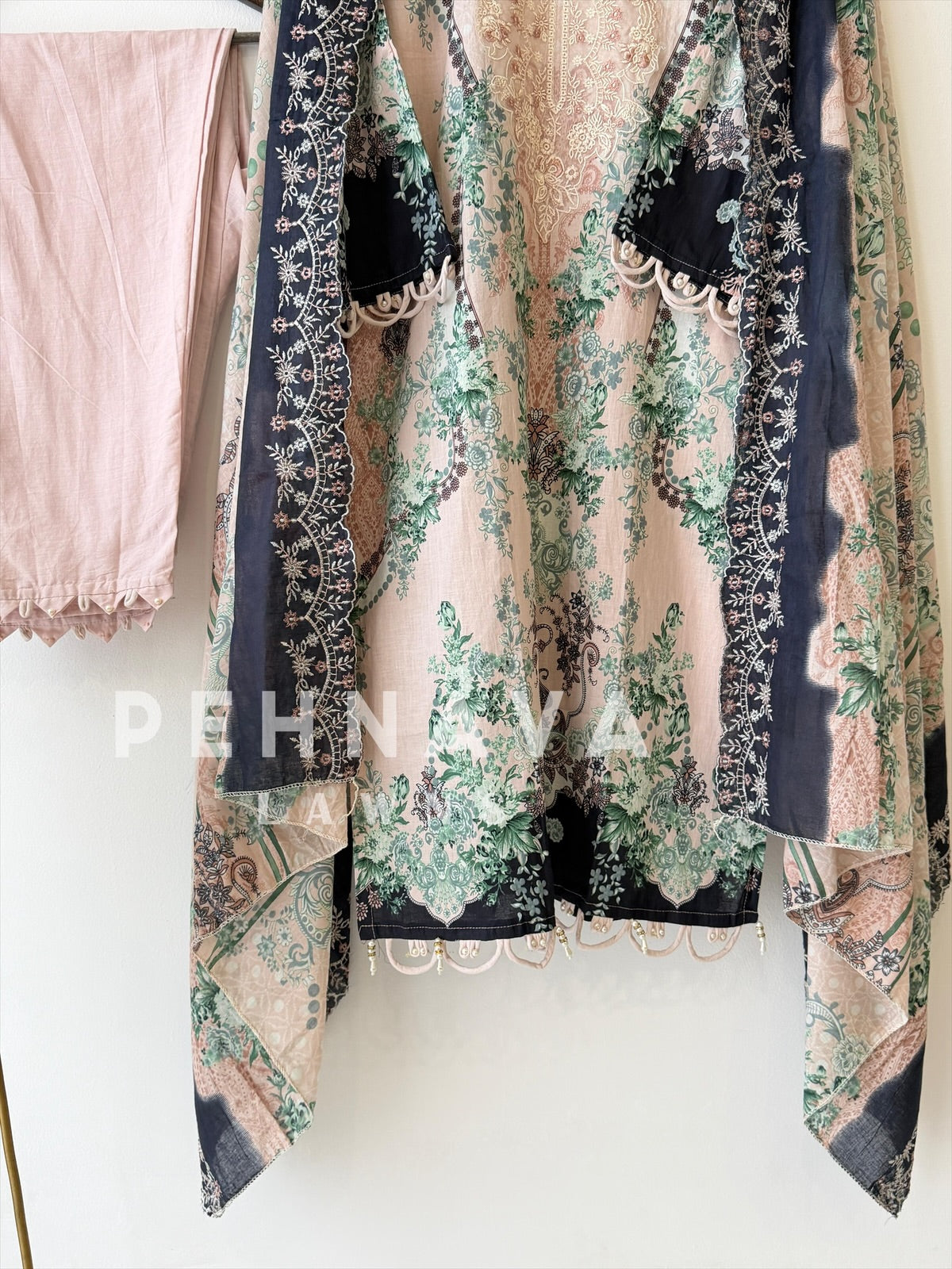 Signature stitched Suit-401