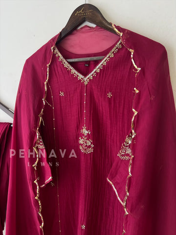 Zari Detailed chandheri suit - Pehnava Lawns