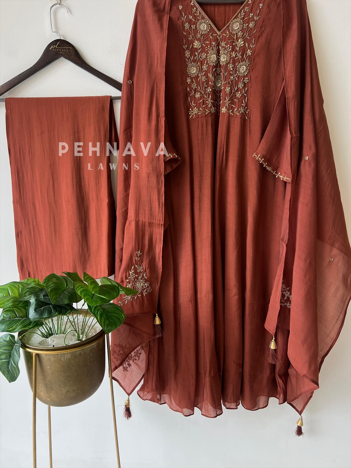 Antique Handwork Ensemble