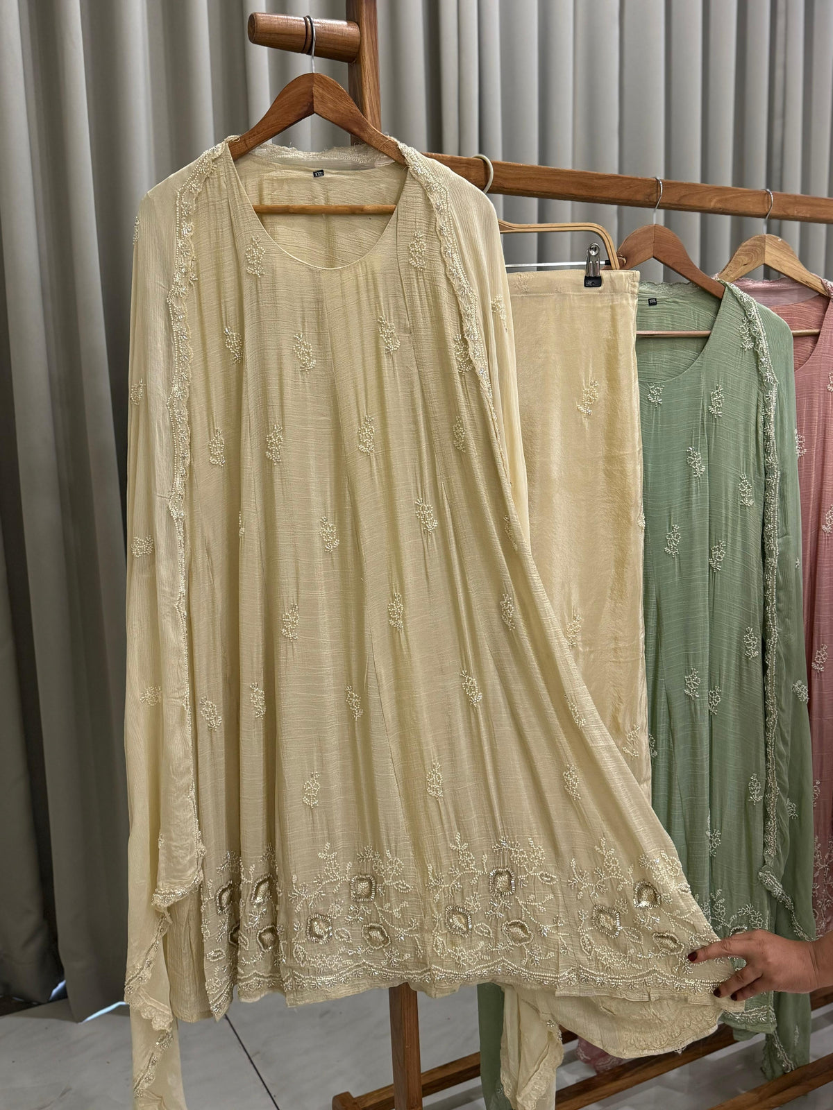 Crinkle Tissue handworked suit-6397