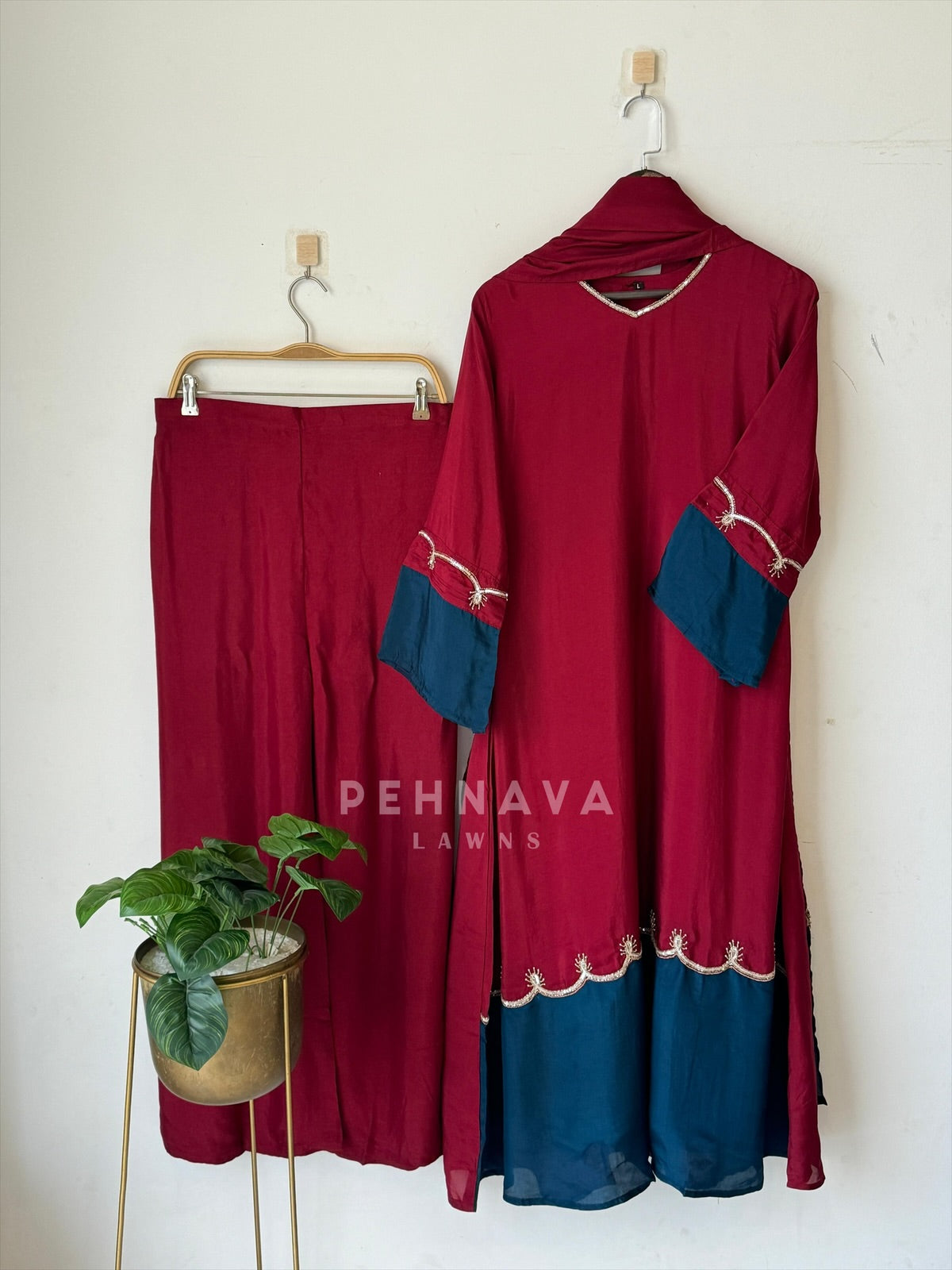 Premium Scallop Border Silk Suit