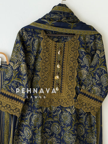 Lace Trimmed Printed Suit Set