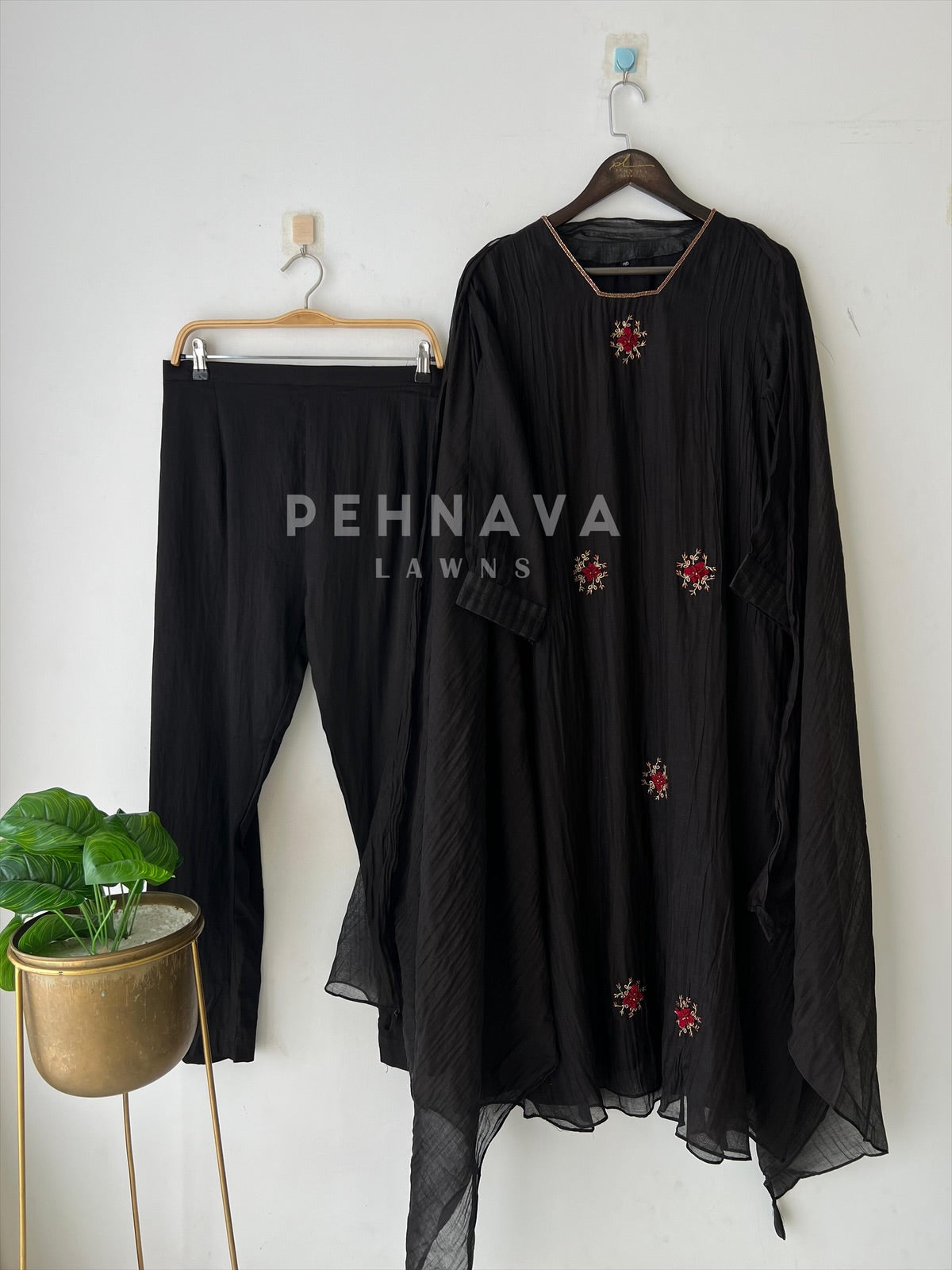 Premium Mul-Chandheri Handworked Suit - Pehnava Lawns