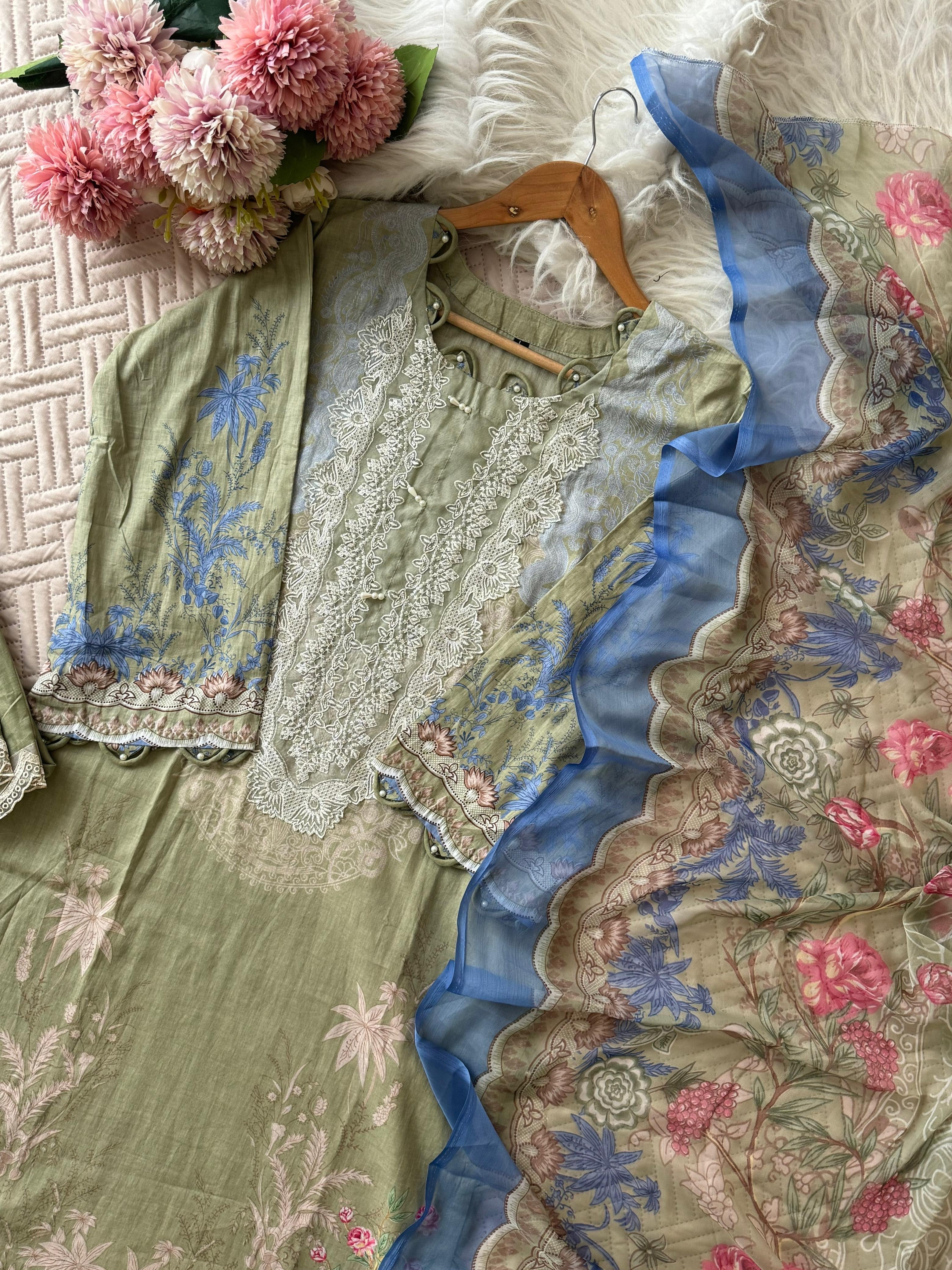 Green Embroidery Detailed Floral Suit