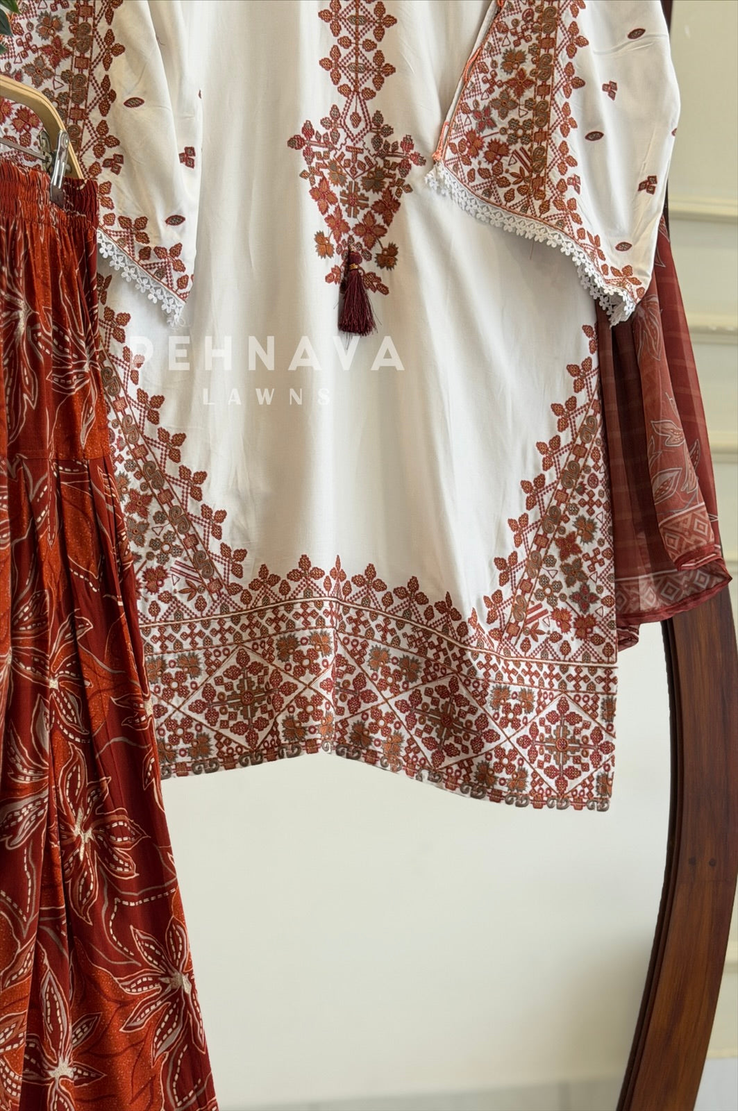 Floral Embroidered Farshi Salwar
