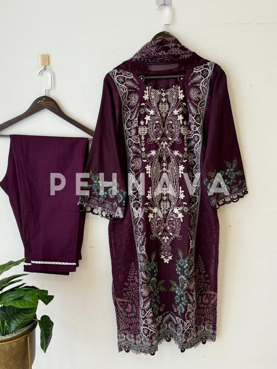 Signature Pakistani Cotton Suit - Pehnava Lawns