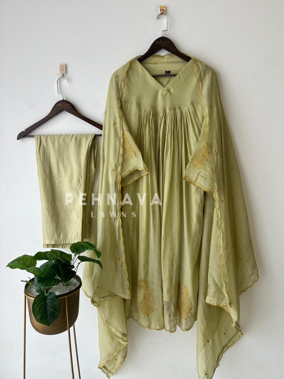 Paisley Embroidered Three Piece Suit - Pehnava Lawns