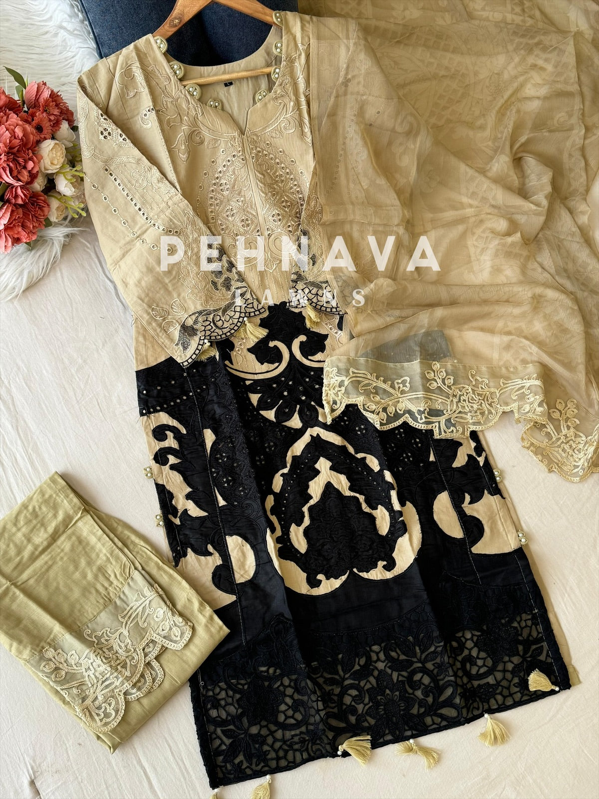 Multi Shaded Suit With Appliqué Design-1286D