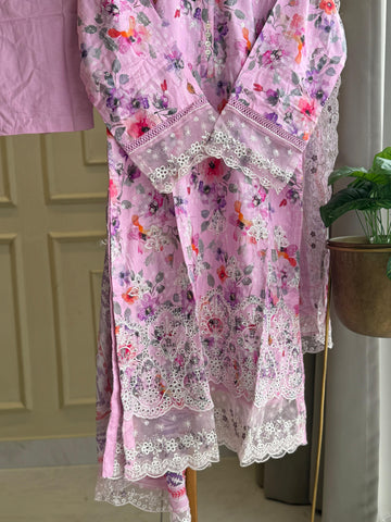 Signature Lawn Suit Featuring Lace Detailings-6