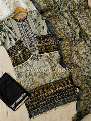 Beige and Floral Delighted Paksuit