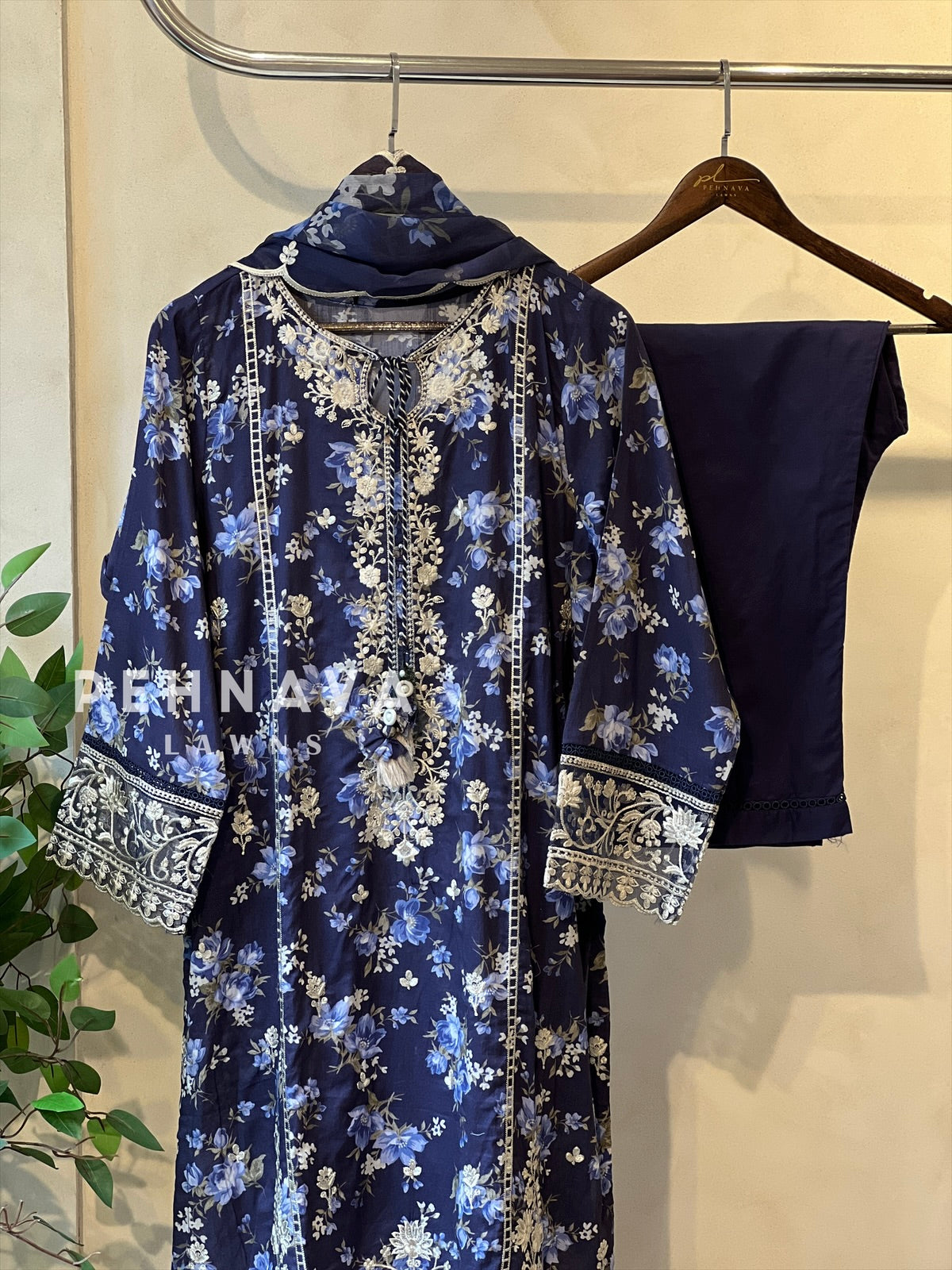 Luxurious trendy pure lawn-3031