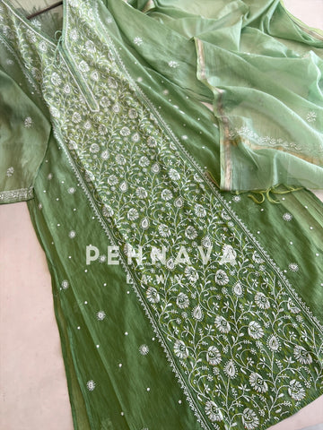 Chanderi chikankari suit - Pehnava Lawns