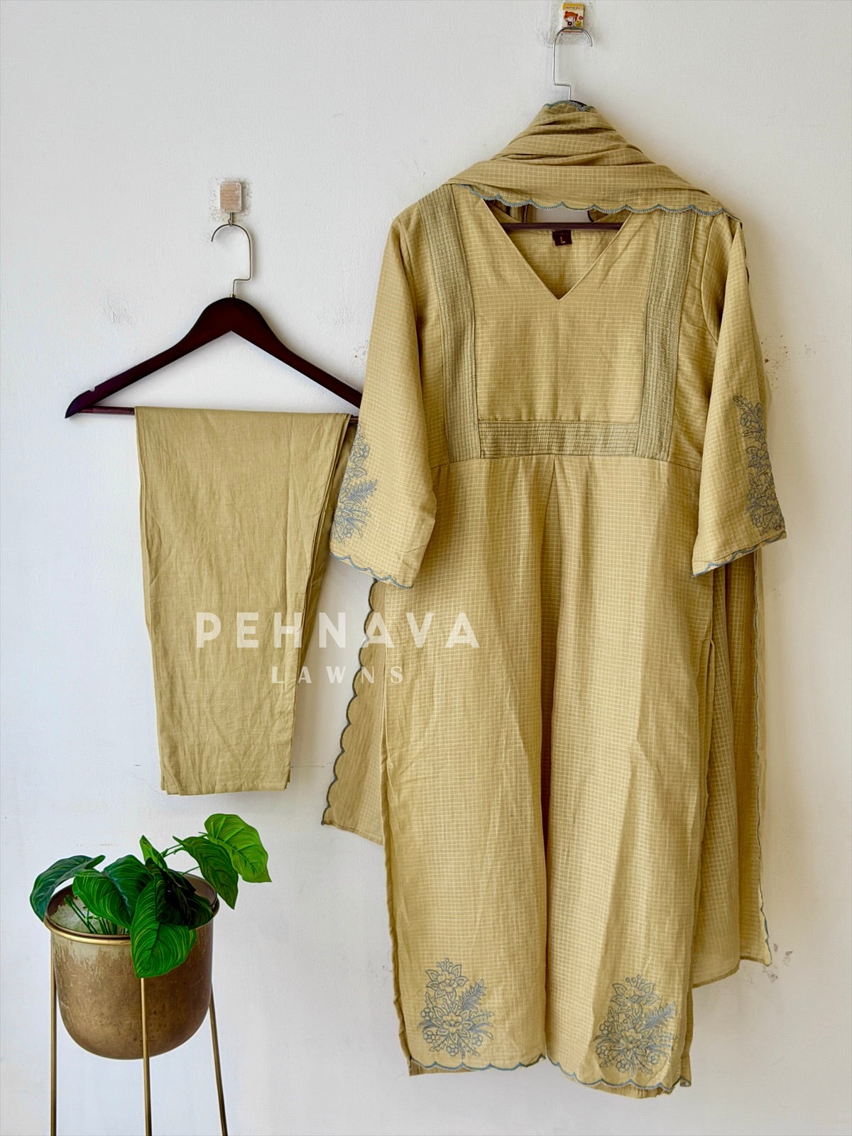 Cotacheck Embroidered Suit 13081
