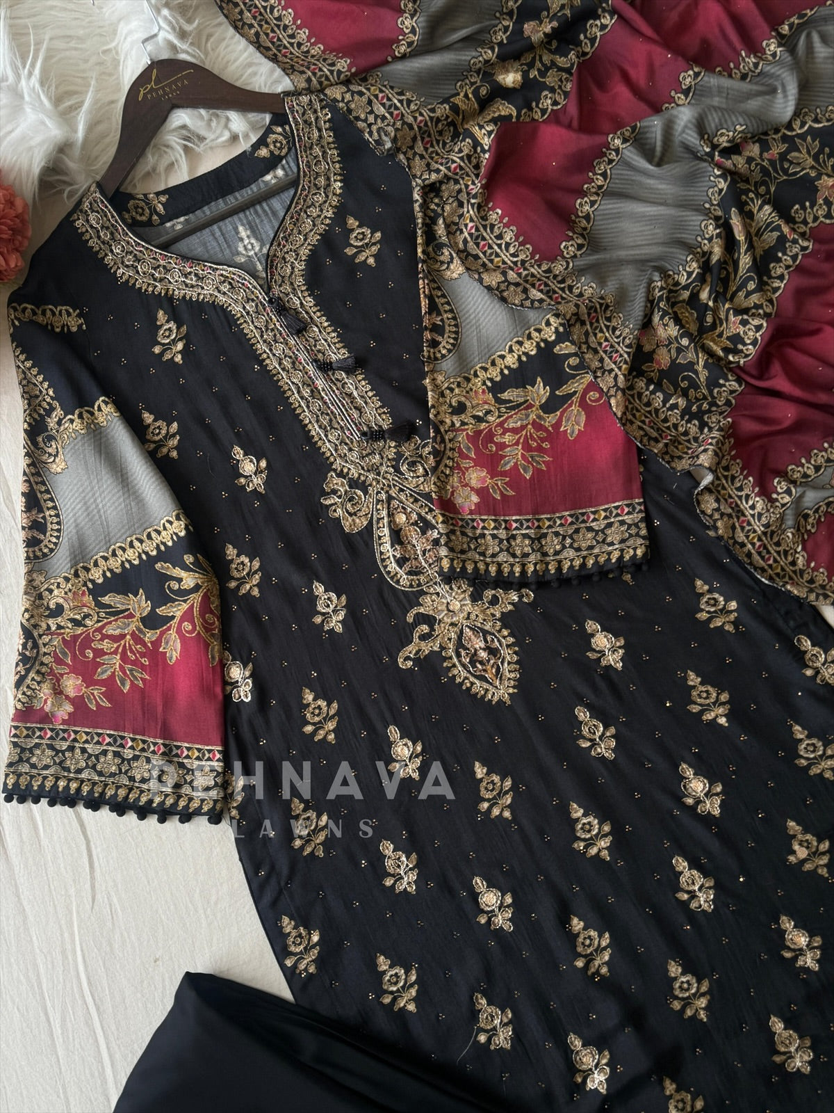 Black premium muslin suit-KT-319 A - Pehnava Lawns