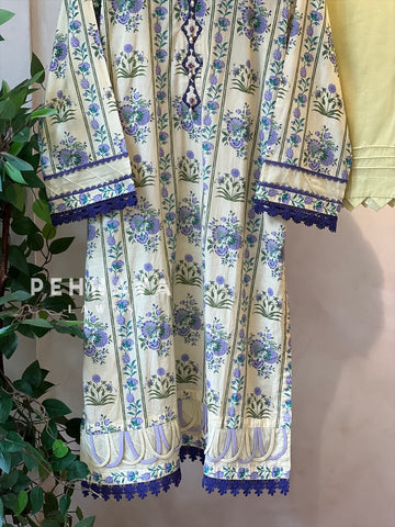 Luxurious trendy pure lawn