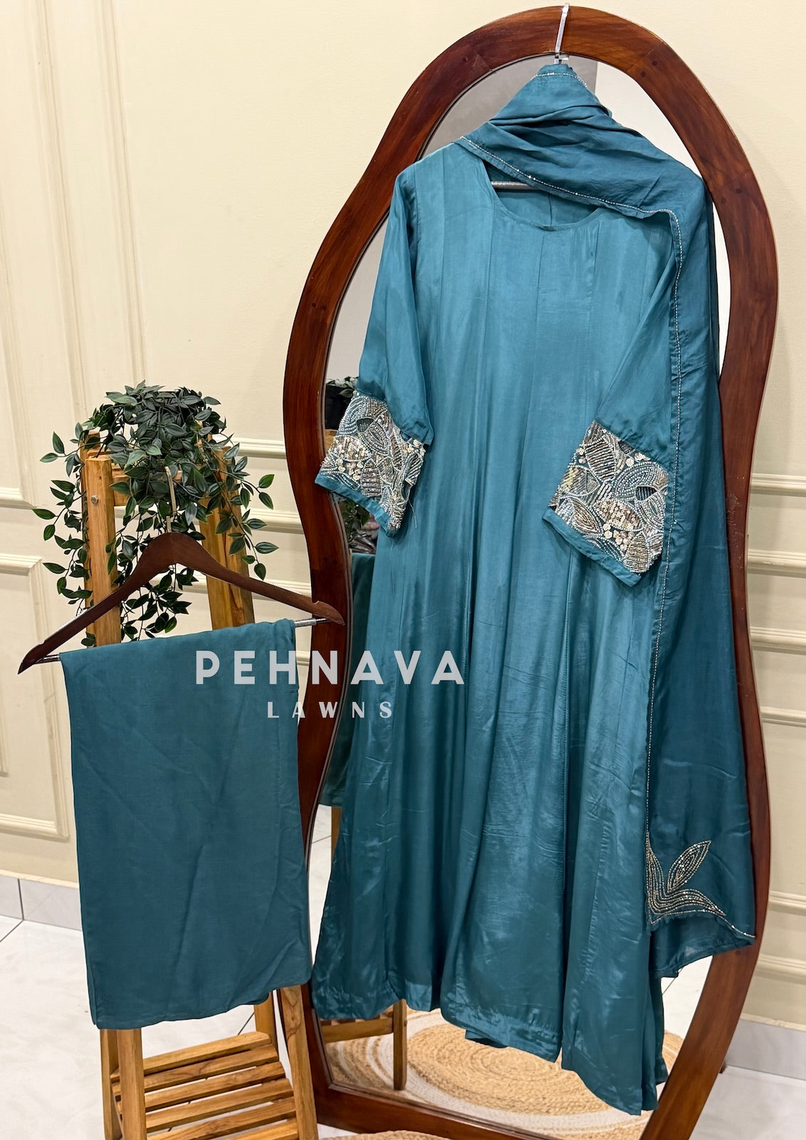 Sleeve Embellished Three Piece Set-6214