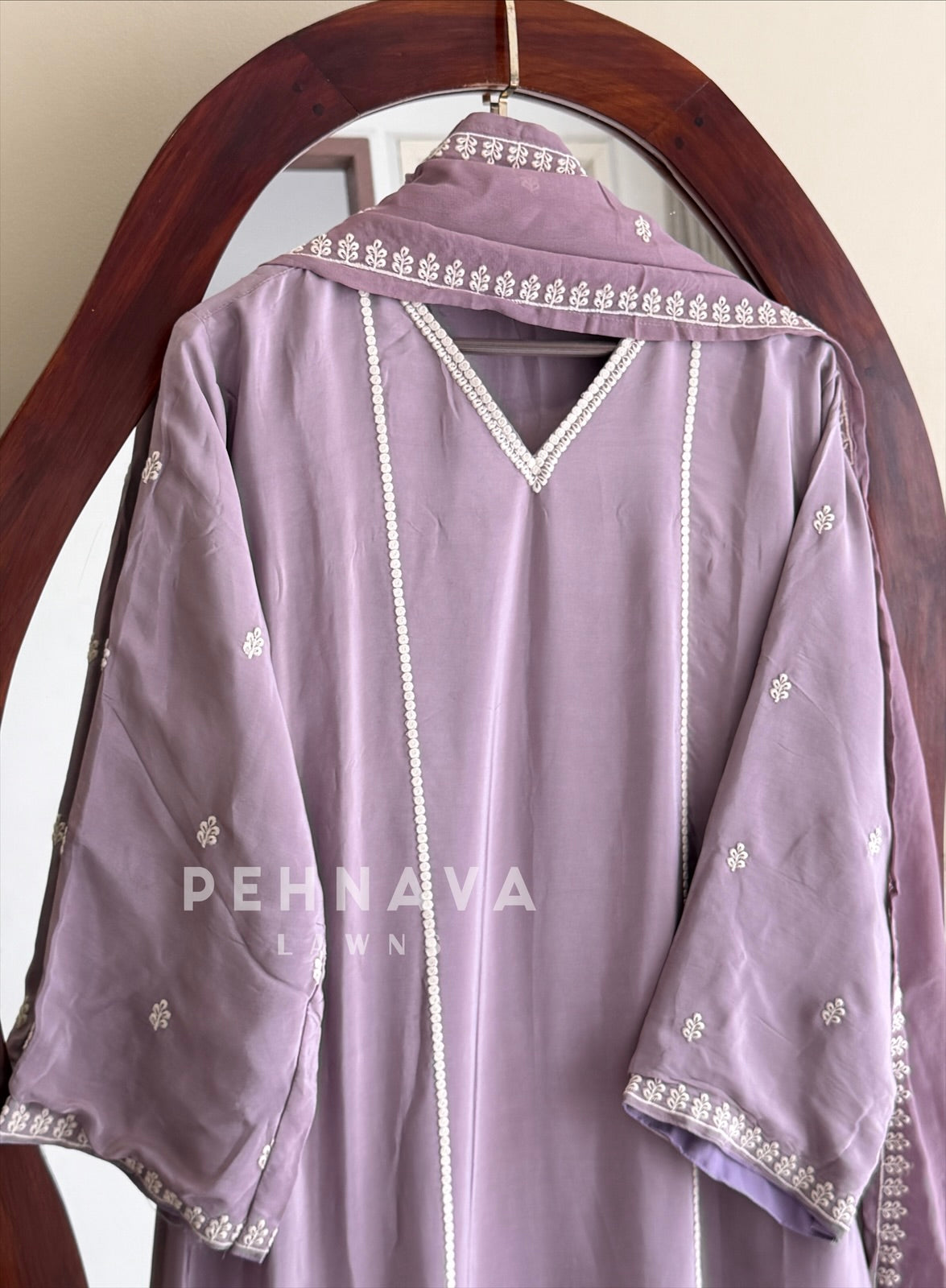 V-Neck Paisley Embroidered Suit-SN6018