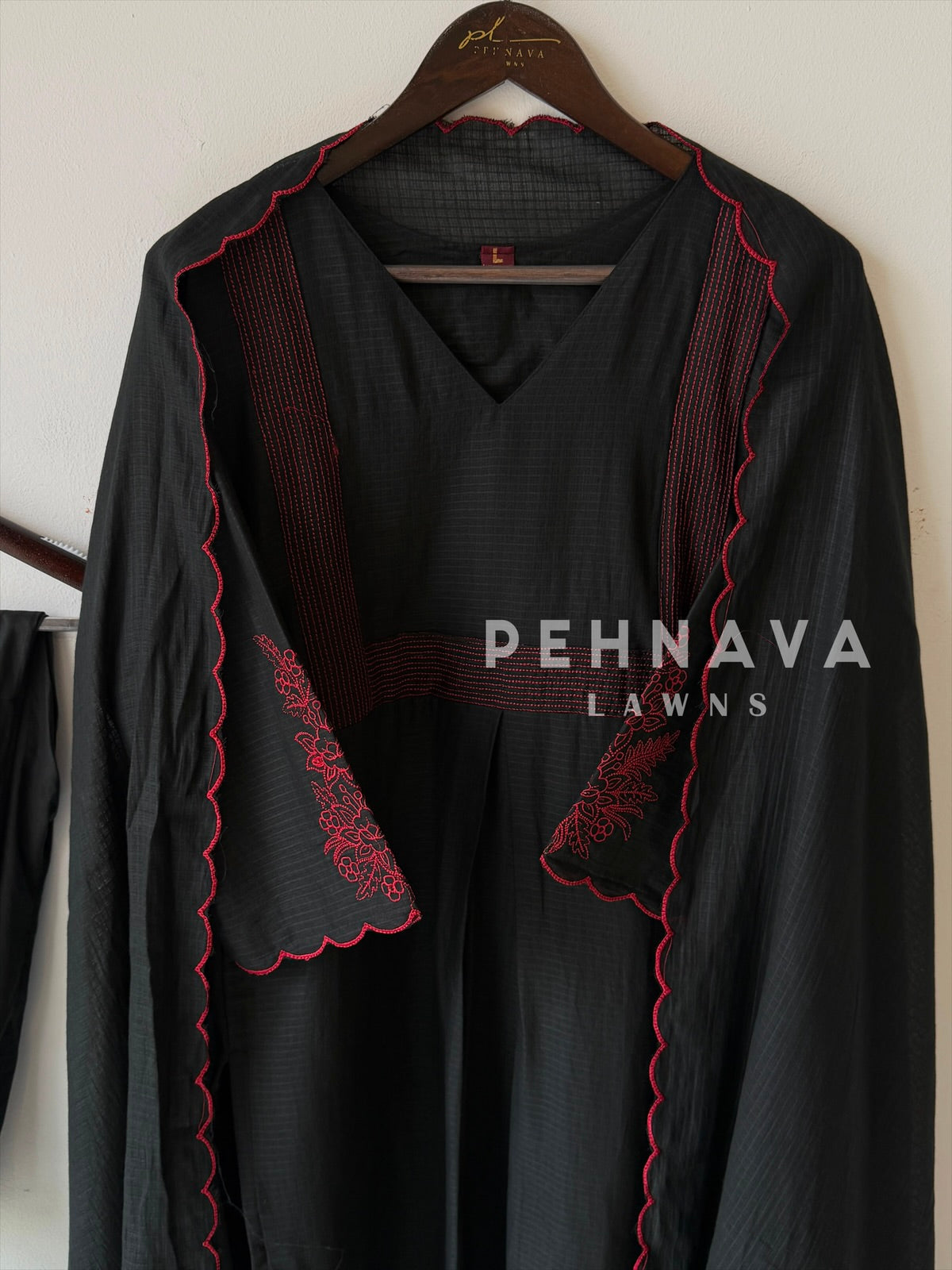 Cotacheck Embroidered Suit 13081