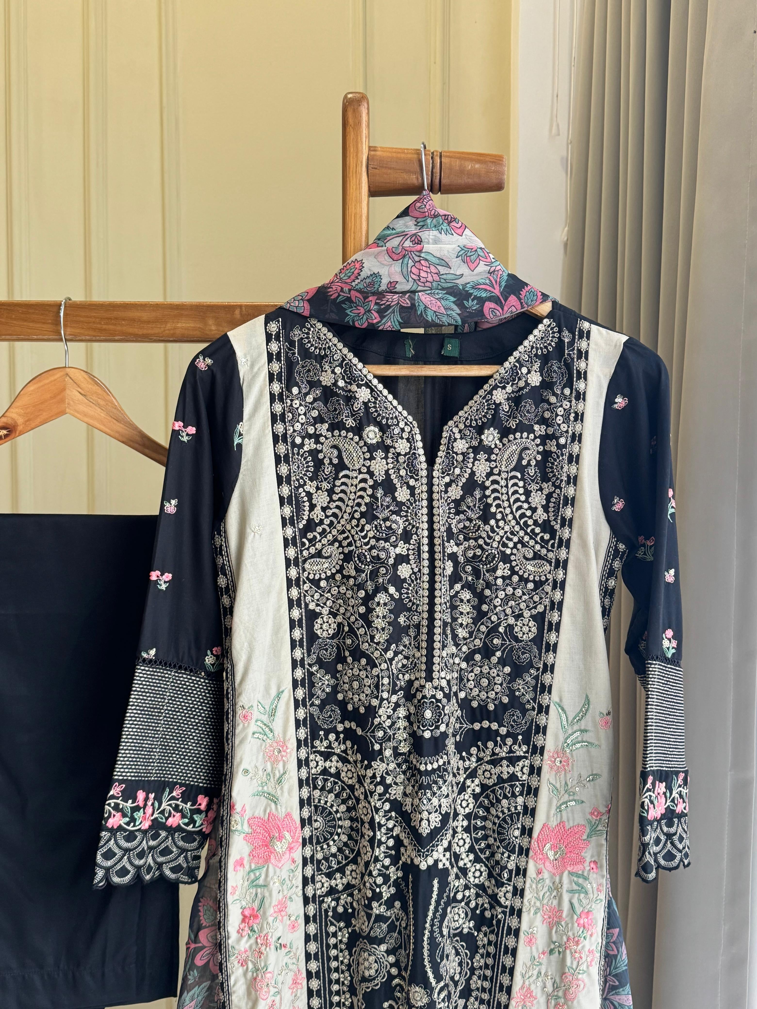 Binsaeed Pakistani Embroidered lawn Suit-0858